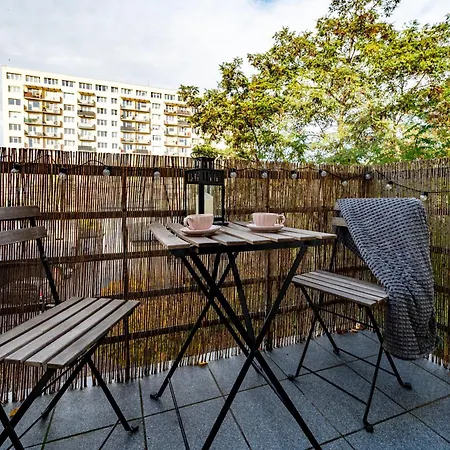 Apartment Frida Modern By Bookinghost Lodz