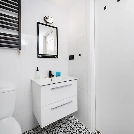 Frida Modern By Bookinghost Apartment Lodz